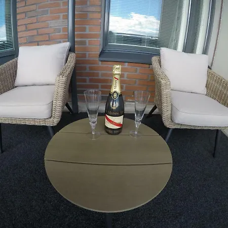 Apartment Juhannusruusu Rosa Spinisissima - Best Lake View