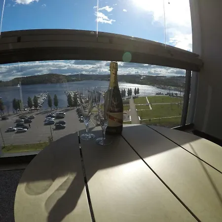 Juhannusruusu Rosa Spinisissima - Best Lake View